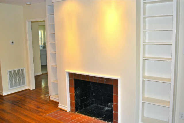 Building Photo - 5126 W Mockingbird Ln