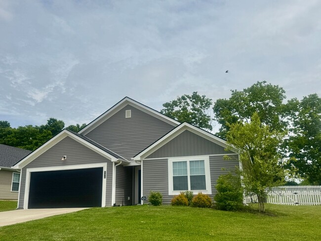 Primary Photo - Woodland Park Single Family Homes