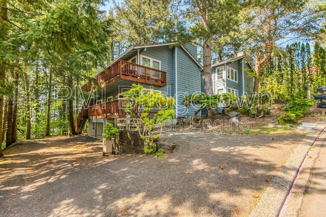 Building Photo - 303 Cervantes Cir