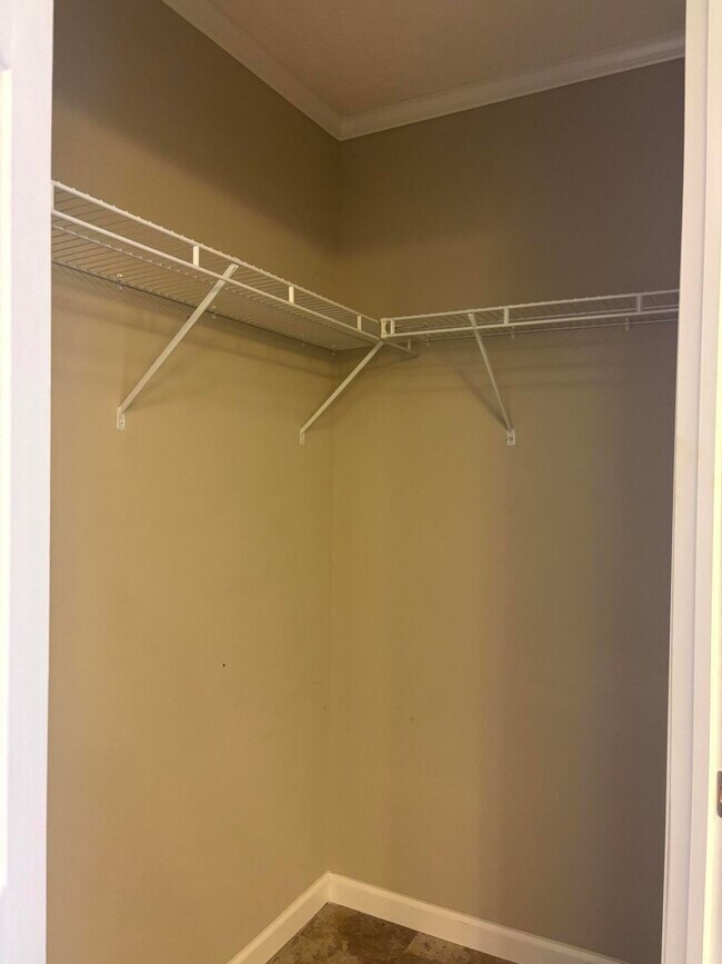 Building Photo - 205 Joy Rd