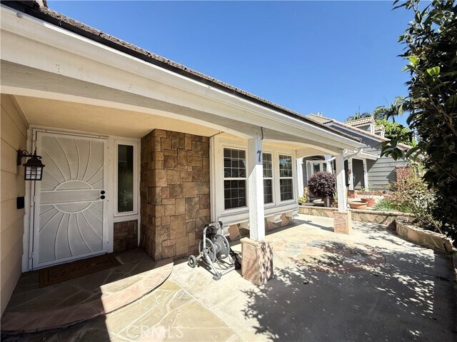 Building Photo - 7 Calhoun