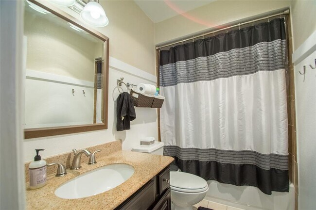 Building Photo - 2611 Brandywyne Dr