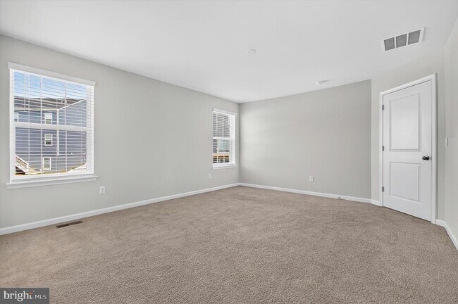 Building Photo - 3155 White Tail Dr