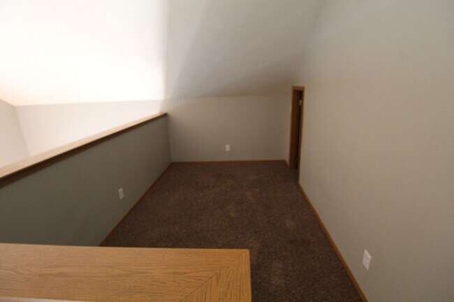 Building Photo - 2217 N Hamilton St