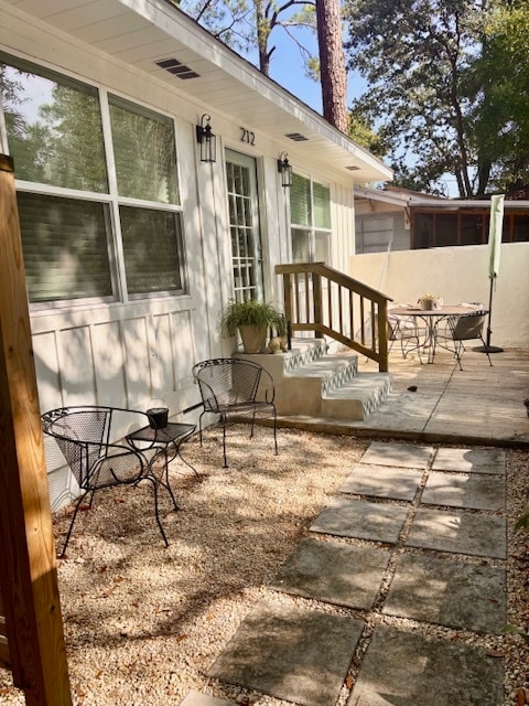 Building Photo - 212 E 22nd Ave