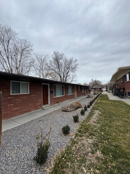 Front of Building - 664 E Ramona Ave