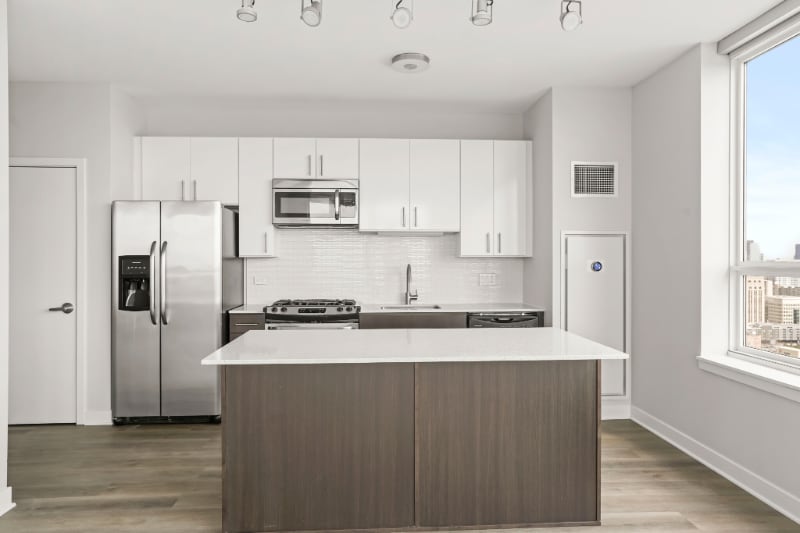 Building Photo - 781 W Adams St