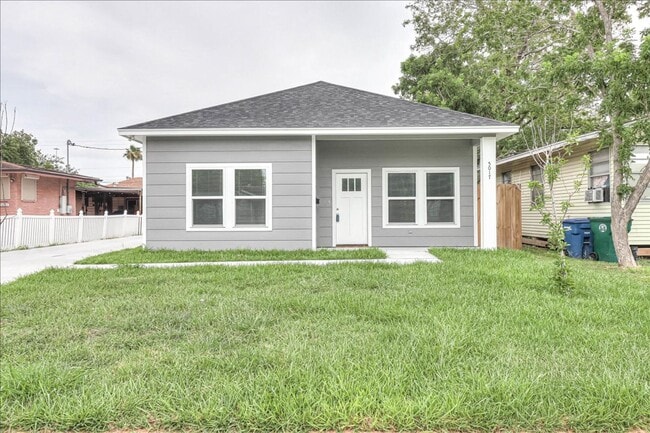 Primary Photo - 5017 Moravian Dr