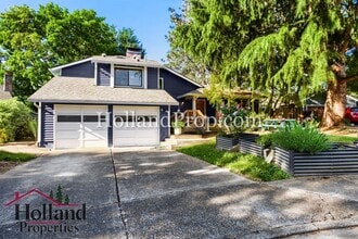 Building Photo - 3 Bedroom home in Aloha