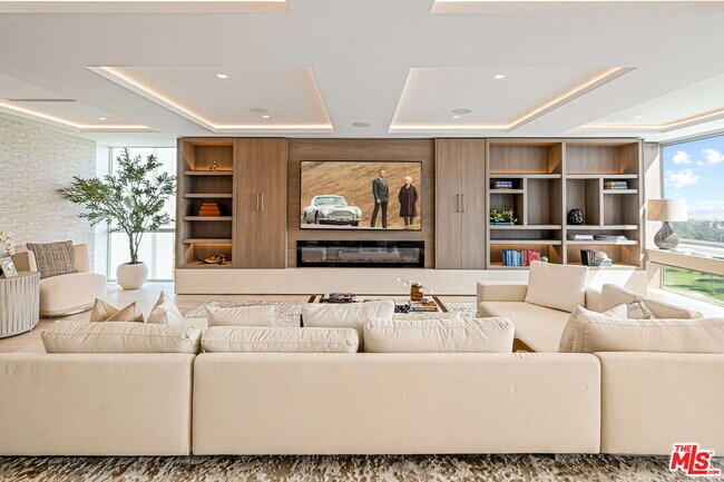 Building Photo - 2222 Ave of the Stars