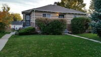 Building Photo - SUPER CUTE 1 BDRM IN DUPLEX HOME IN SLOAN'...