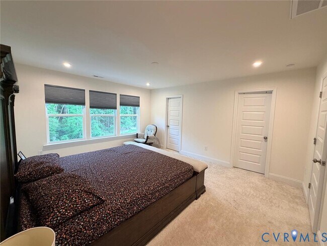 Building Photo - 10861 Farmstead Ml Ln