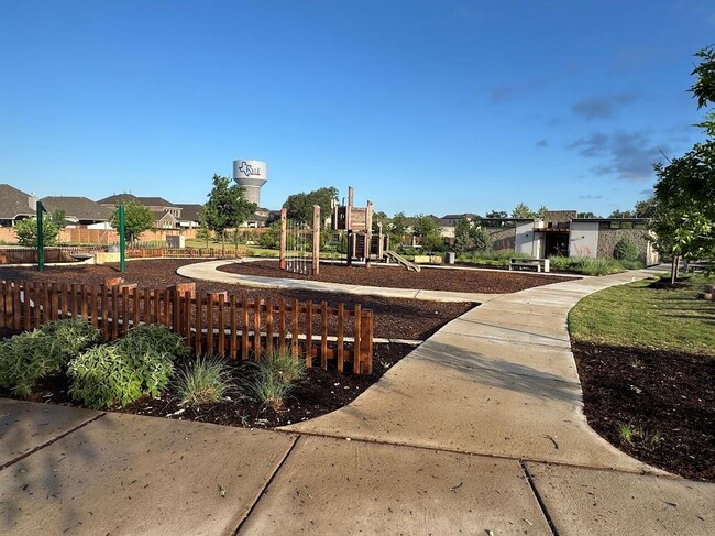 Building Photo - 276 Washington Dr