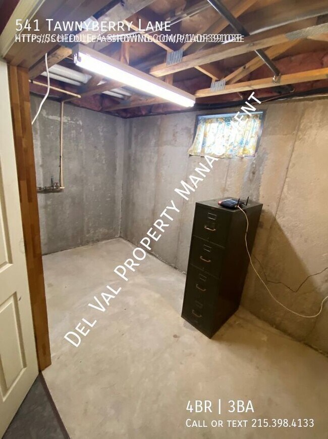 Building Photo - 541 Tawnyberry Ln