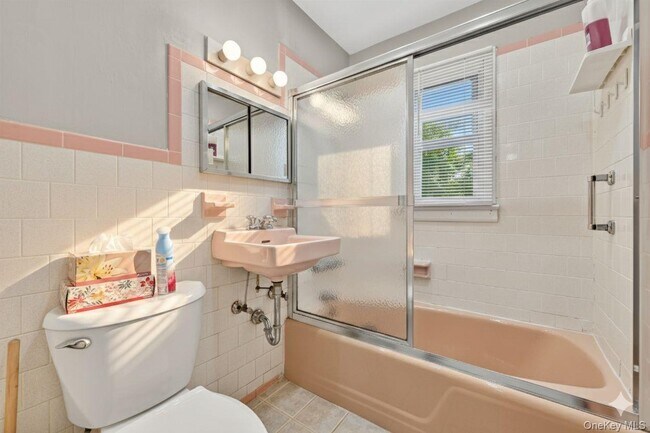 Building Photo - 28 Edward Ave