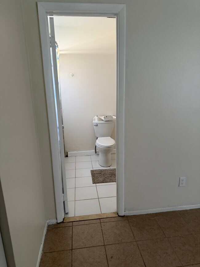 Building Photo - 10859 Wilderness Ct