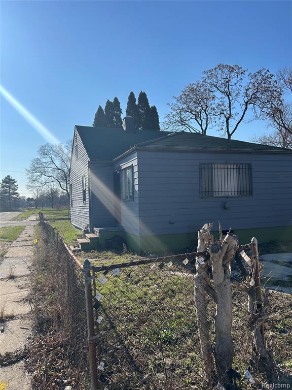 Building Photo - 13500 Heyden St