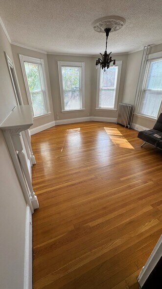 Building Photo - 797 Cambridge St