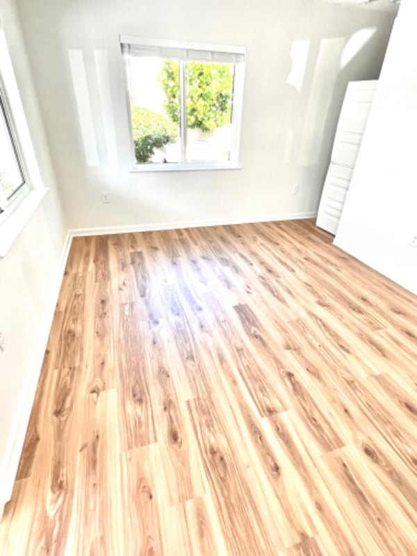 Building Photo - 615 Azalea Ln