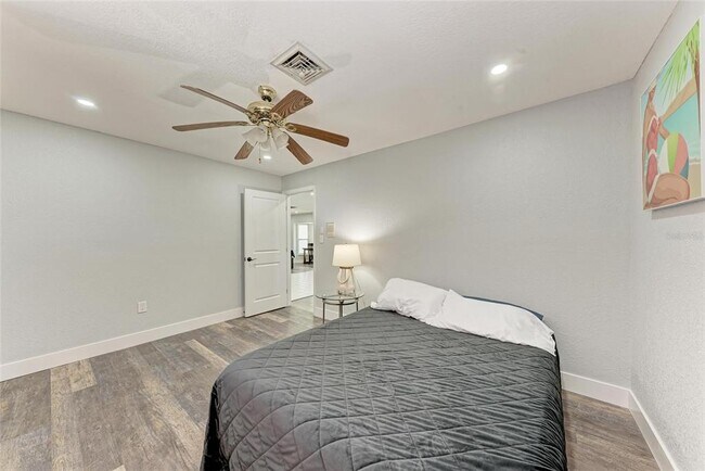Building Photo - 3376 Peace River Dr