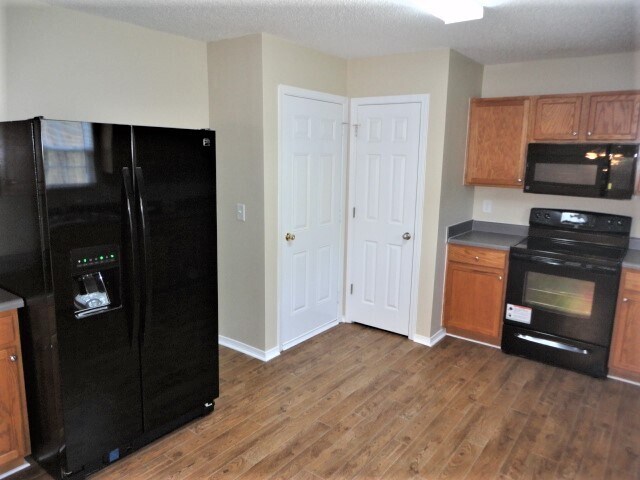 Building Photo - 3109 Skybrook Ln