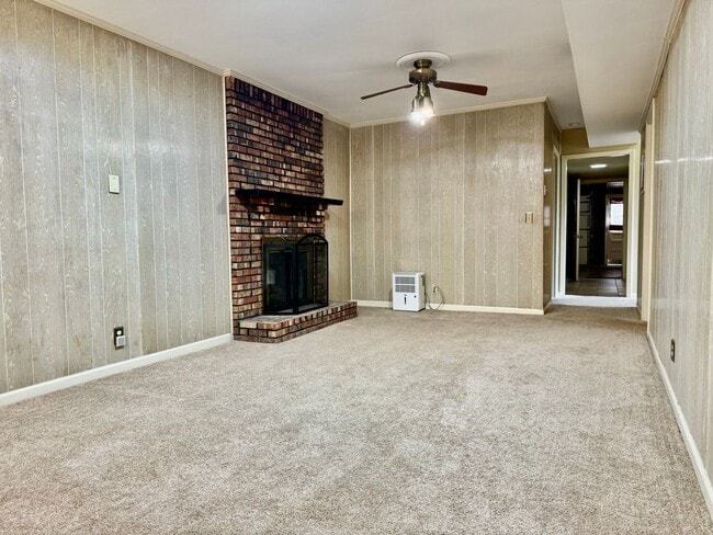 Building Photo - Nice 4BR Home in Perfect Location