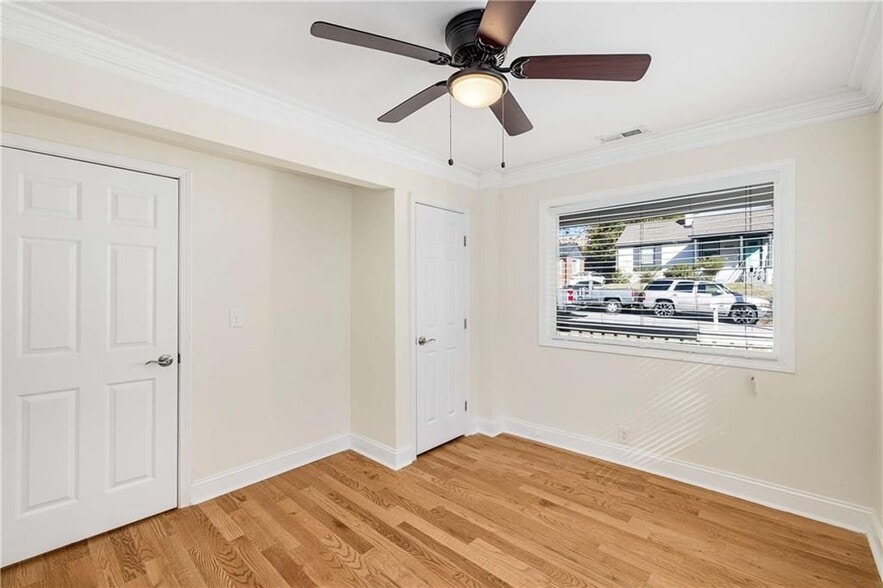 Building Photo - 1674 Browning St SW