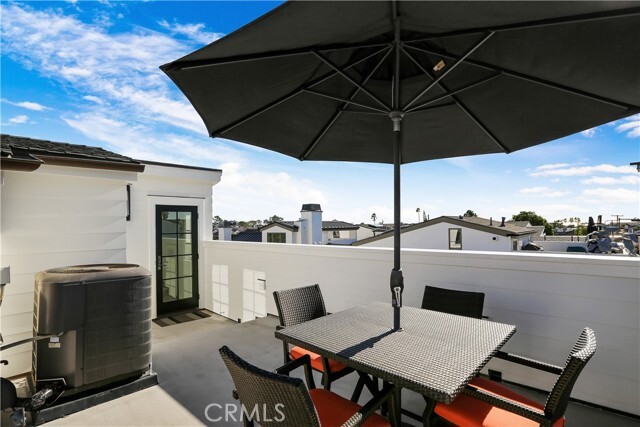 Building Photo - 715 Marigold Ave