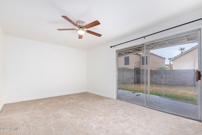 Building Photo - 509 E Rimrock Dr