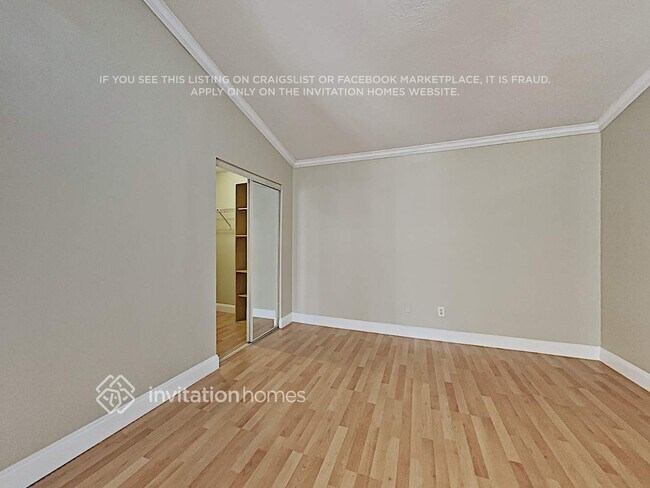Building Photo - 10105 SW 141st Ct