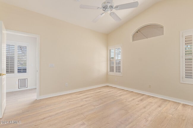 Building Photo - 3211 E Kristal Way