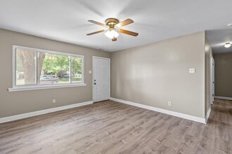 Building Photo - 1395 Bluebird Dr