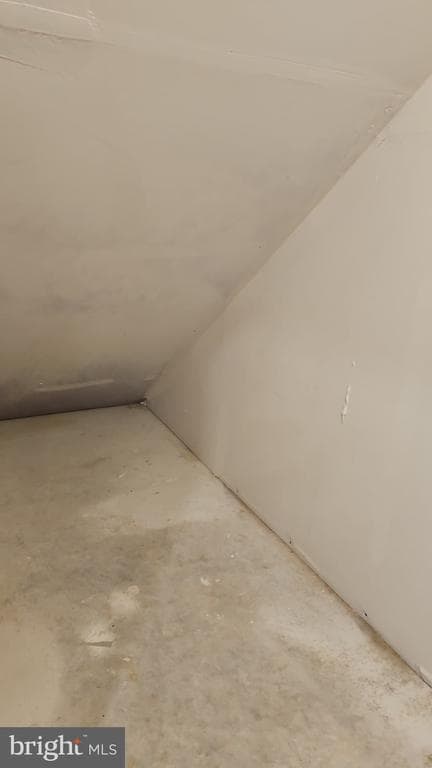 Building Photo - 30 Elliot Ln