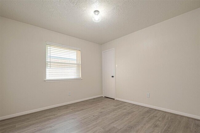 Building Photo - 416 Heatherwood Ct
