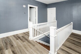 Building Photo - 1715-1725 E Lake St