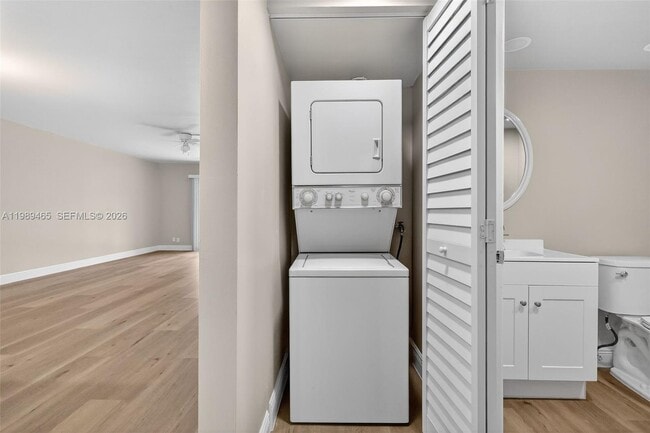 Building Photo - 12500 SW 5th Ct