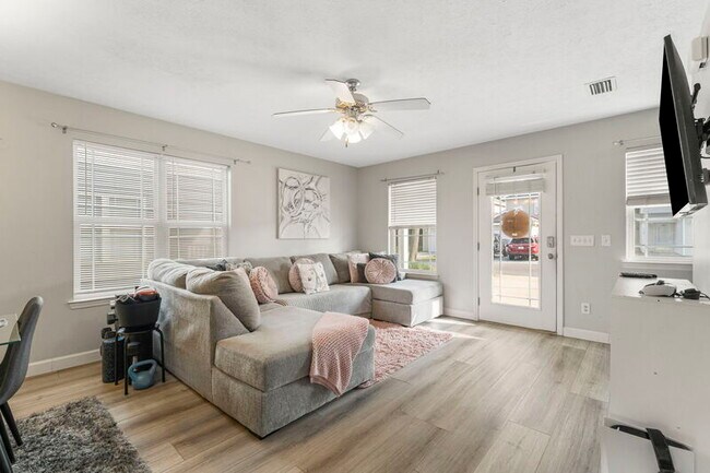 Building Photo - 2143 Sterling Cove Blvd