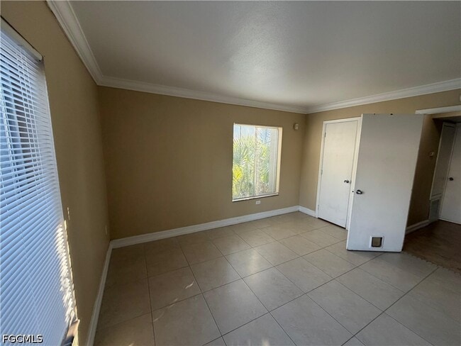 Building Photo - 1830 Maravilla Ave