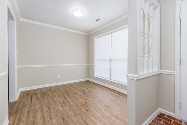 Building Photo - 2808 McDonald Ct SW