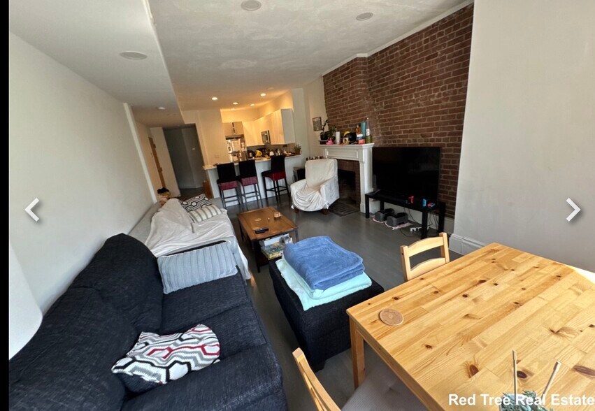 Building Photo - 1408 Beacon St