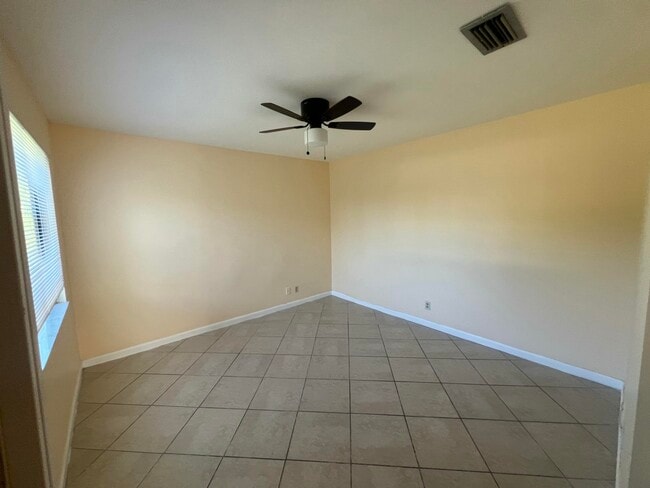 Building Photo - 1581 Woodbridge Lakes Cir