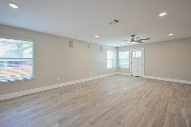 Building Photo - 13617 Coomer Path