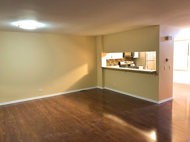 Building Photo - 1602 Vermont Dr