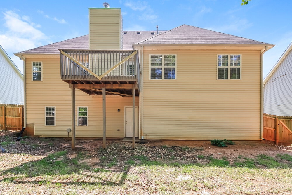 Building Photo - 915 Castlerock Way