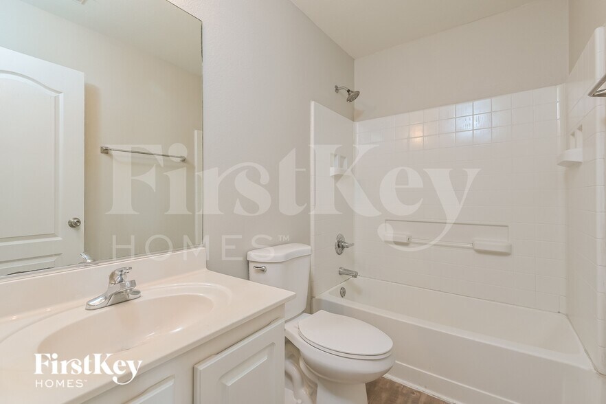 Building Photo - 6887 S Martlet Dr