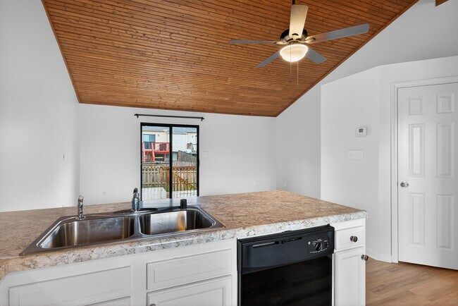 Building Photo - 2563 Crusaders Way