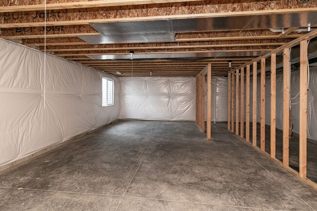 Building Photo - "Rare Find: Spacious Ranch Living at Its Best in Bondurant with the lowest rent ever"