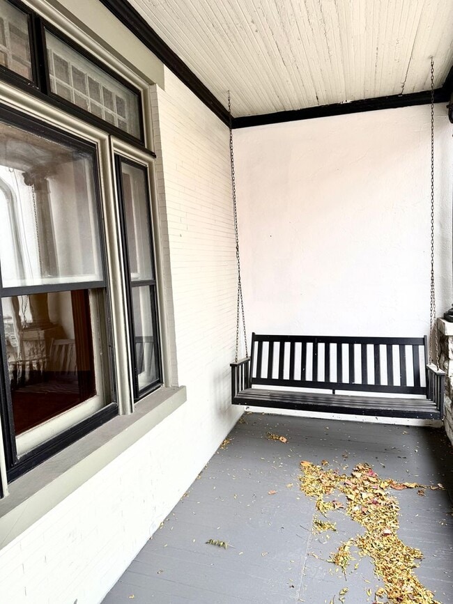 Building Photo - Charming & Spacious Historic 5-Bedroom Home for Rent in Carlisle, PA