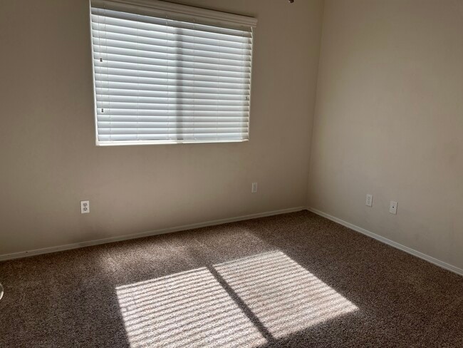 Building Photo - 1394 W Bella Oaks Way