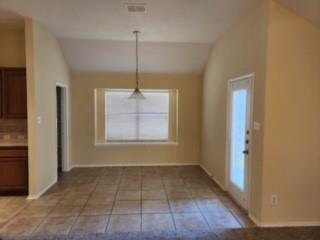 Building Photo - 2135 Bluebell Dr